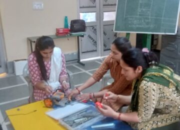 Teacher's seeking new challenges and opportunities in Ashoka International  School.   Robotics!